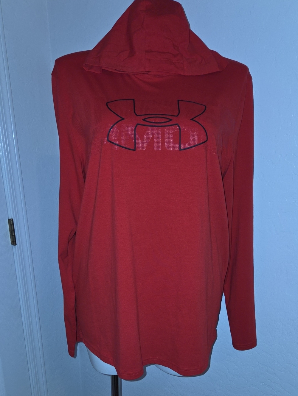 Under Armour Men’s Red Hooded Long Sleeve Pullover